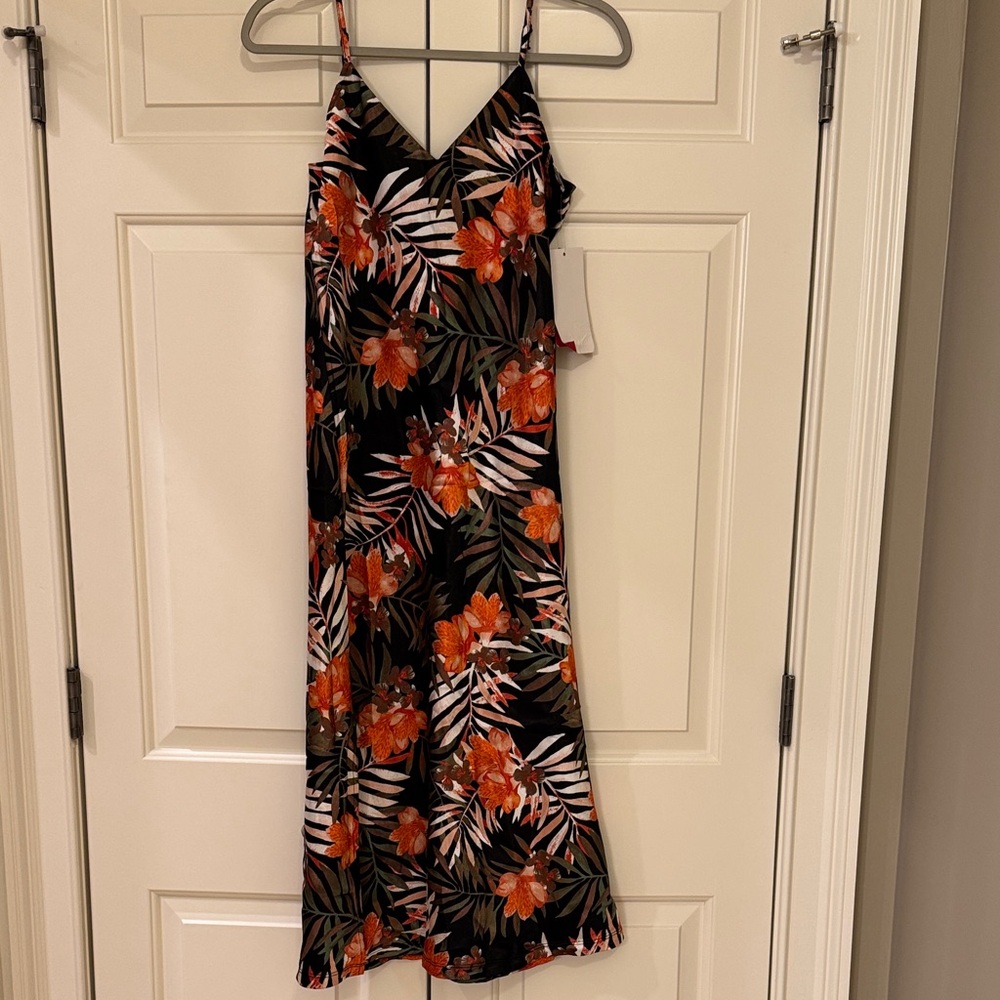 NWT Hot Kiss Spaghetti Strap Tropical Floral Satin Dress M